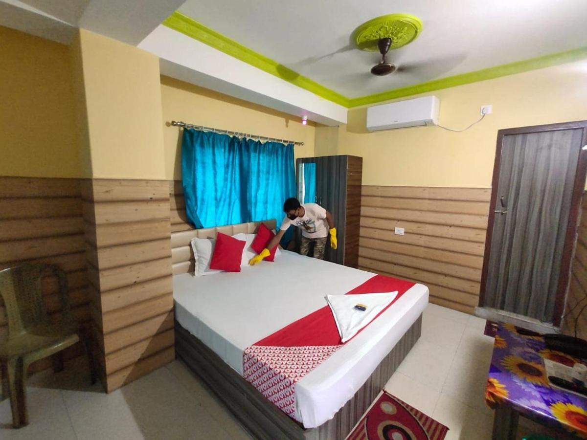 Oyo 30073 Triveni Lodge Siliguri Exterior photo